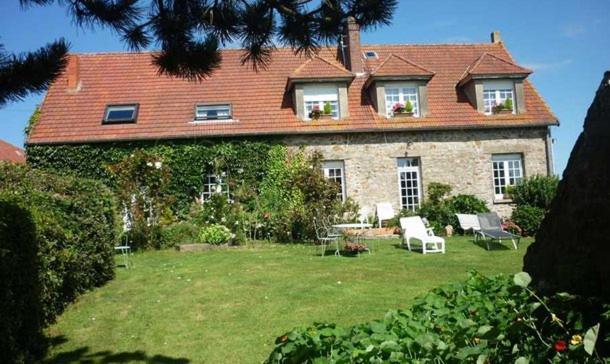 Domaine Du Mont Scolan Bed & Breakfast Montgardon Exterior photo